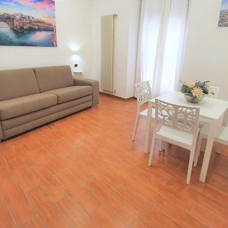 Dimora Donna Vittoria - Bari Vecchia Apartment Bagian luar foto