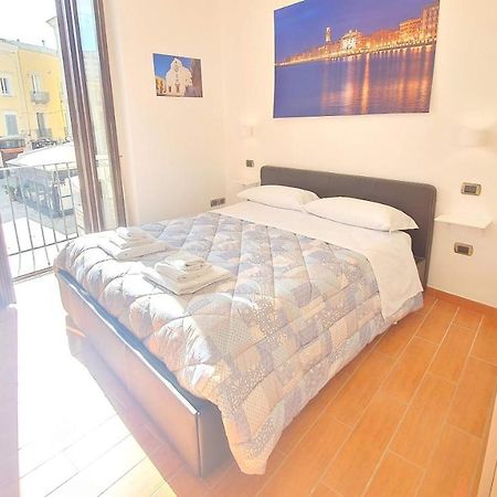 Dimora Donna Vittoria - Bari Vecchia Apartment Bagian luar foto