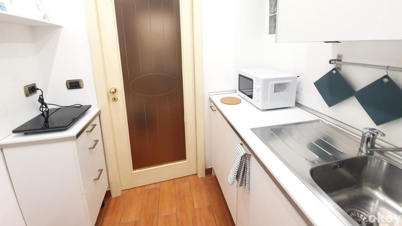 Dimora Donna Vittoria - Bari Vecchia Apartment Bagian luar foto